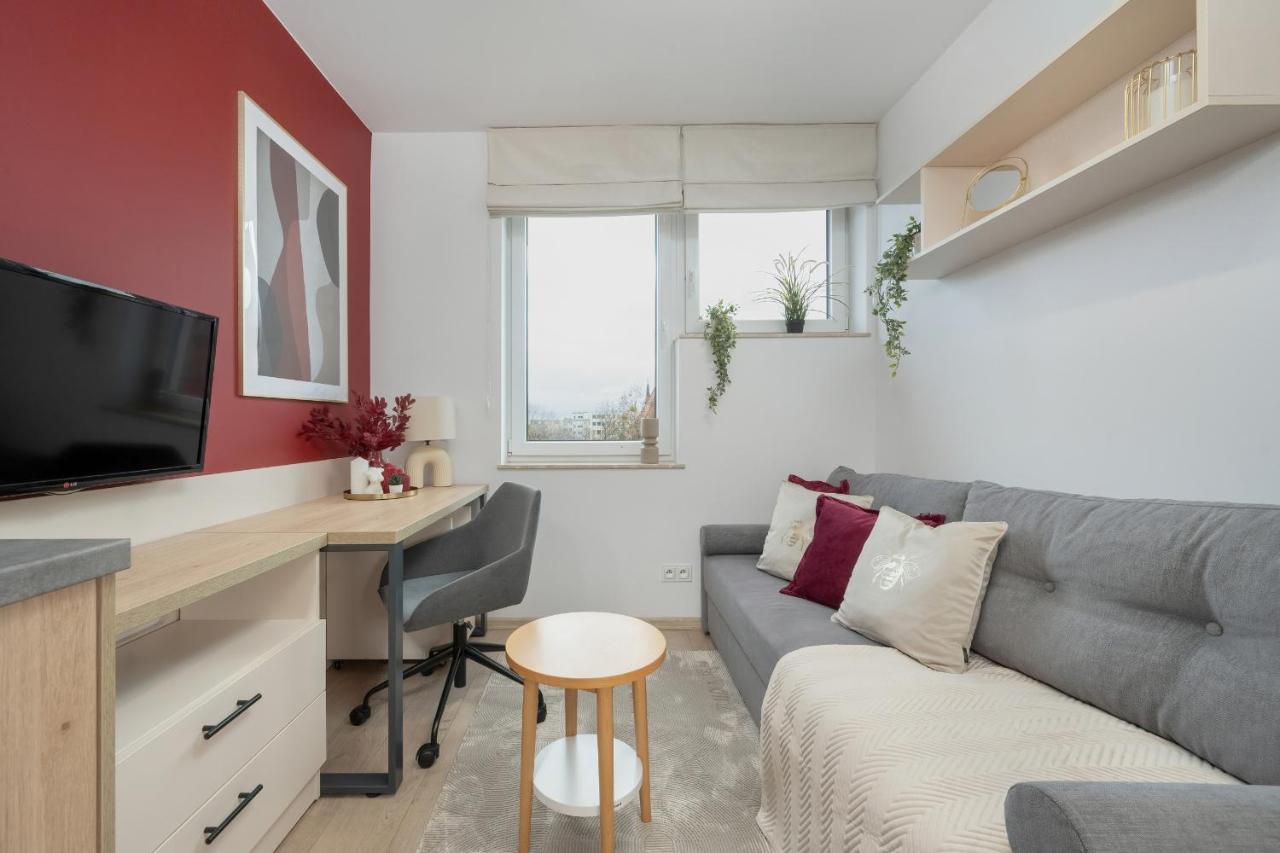 Trendy Studios With Home Office Near Wroclaw Main Station By Noclegi Renters エクステリア 写真